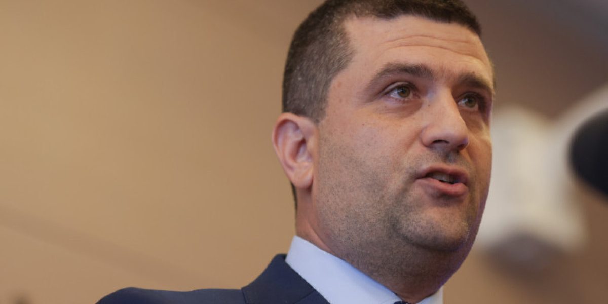 Miruță: Guvernul vrea ploaie pe Dunăre, dar eșuează lamentabil