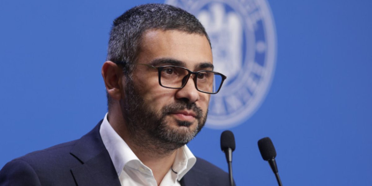 Manole: Muncă, Sănătate, Educație, acord pe legea salarizării