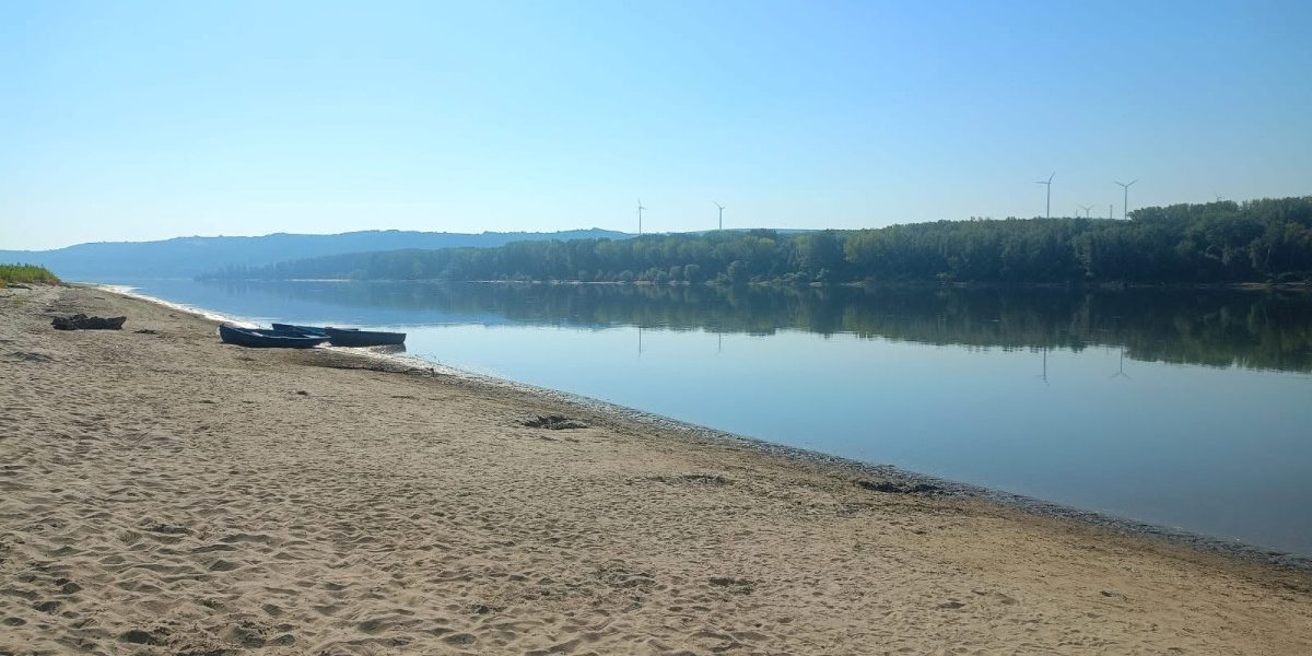 Dunărea: Debit mic la intrarea în țară, Apele Române anunță când revin apele