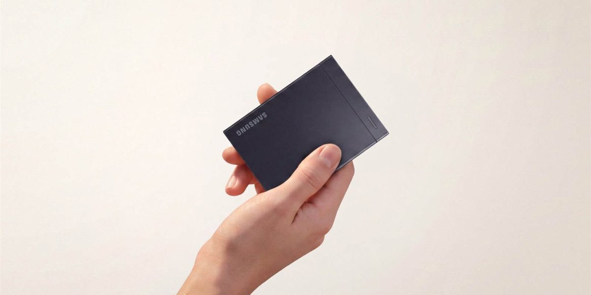 Samsung lansează SSD-uri USB4 de 8TB, cu prețuri de până la 2700$