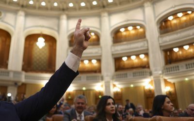 Parlament: Amendamente secrete pentru a scăpa consilierii de incompatibilitate