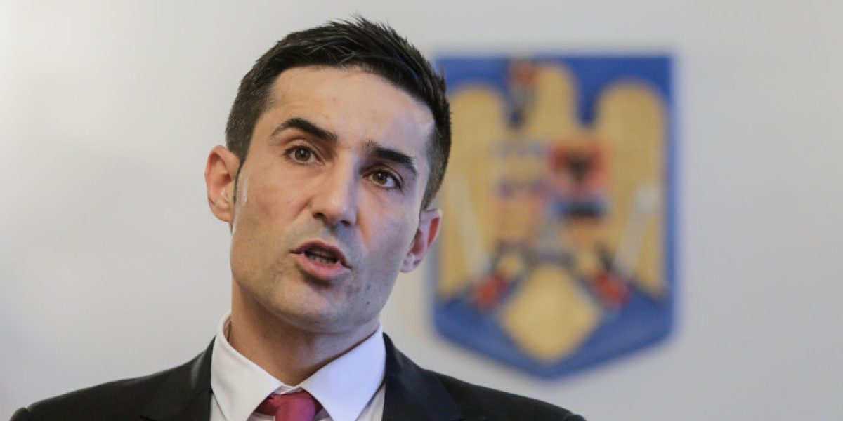 Manda către Bolojan: Sacrificiu cerut, plecați