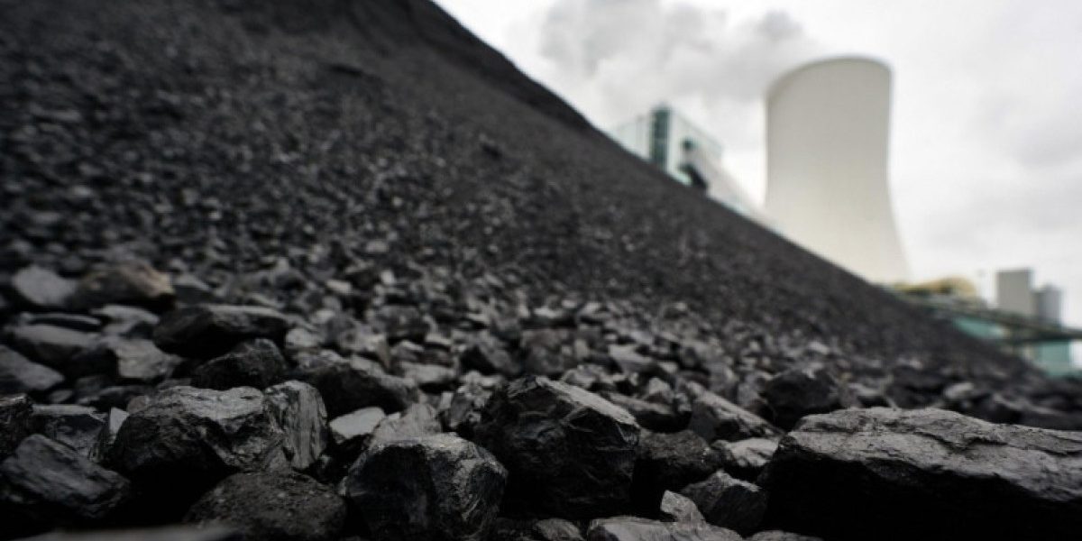 Președintele atacă la CCR legea decarbonizării energetice