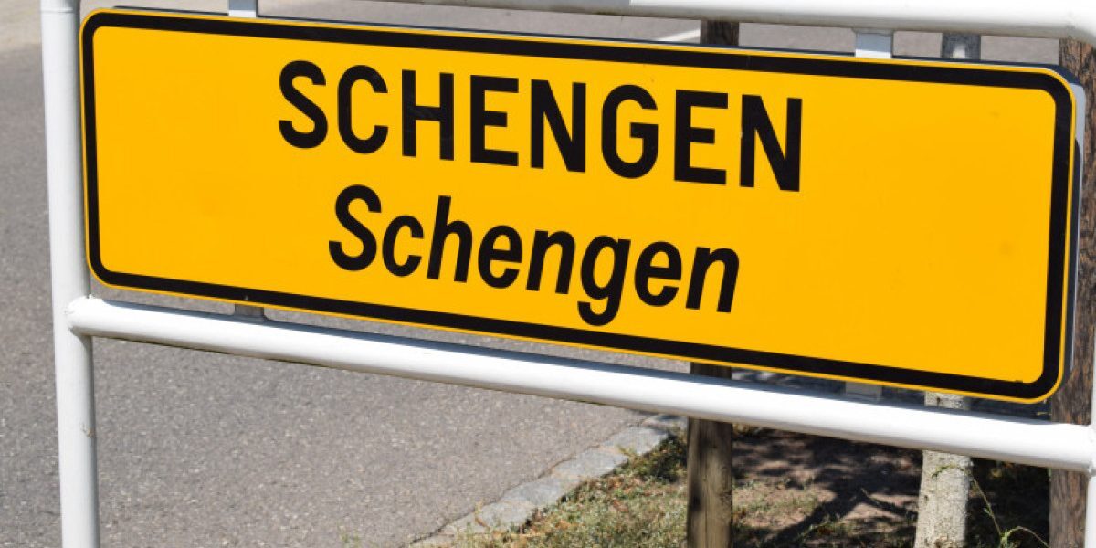 Schengen: Spania închide granița cu Italia din cauza imigrației