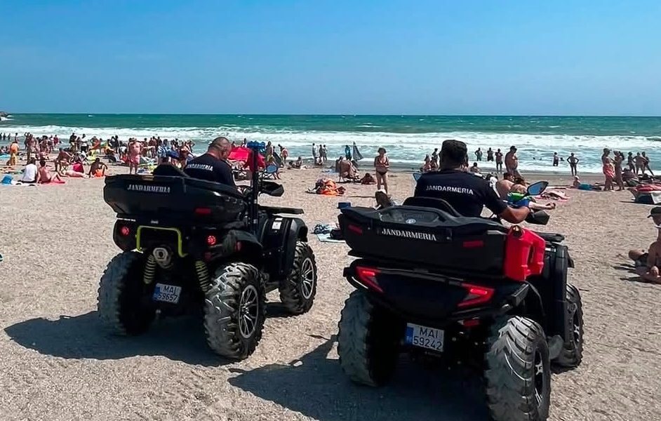 Eforie: Amenzi pe plajă pentru turiști, în ciuda steagului roșu
