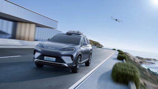 China: Mașini noi depășesc 60% din total. Revolution electrică