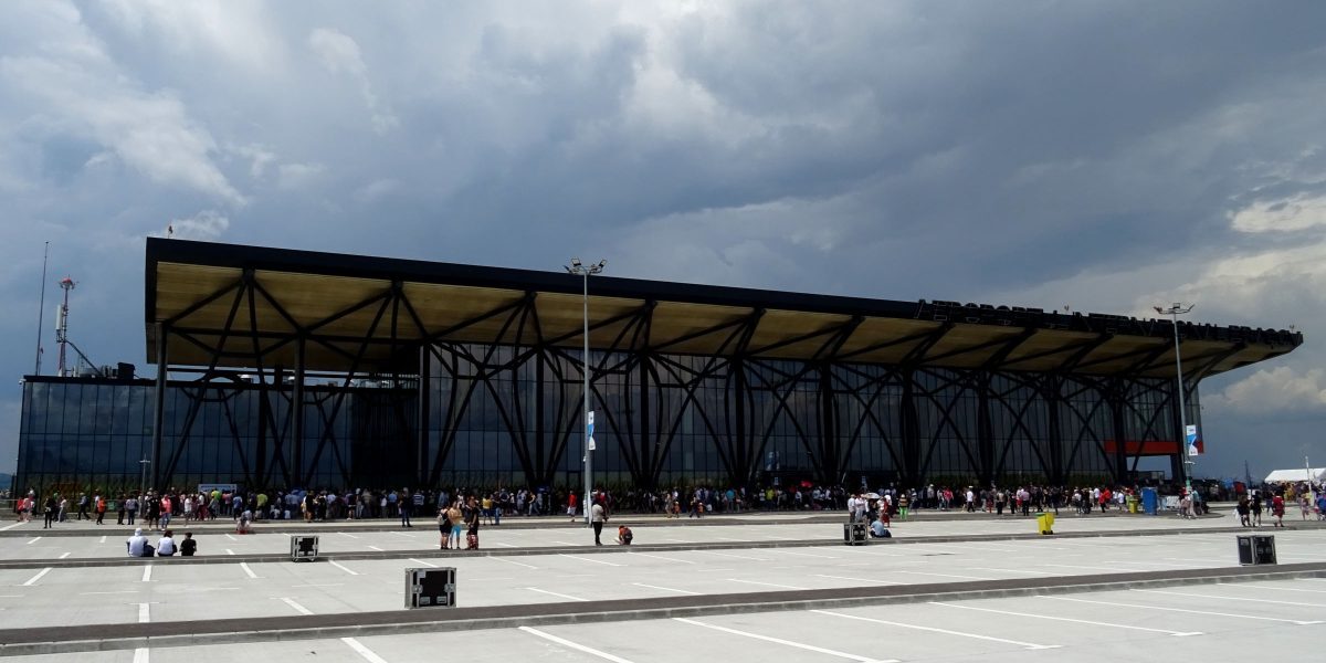 Aeroport nou în România: Un milion de pasageri într-un an