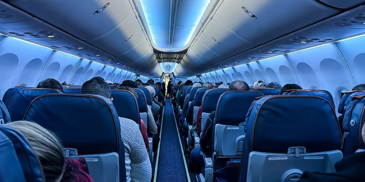 Delta Air Lines: Pasagerii, blocați de o rețea Wi-Fi fantomă