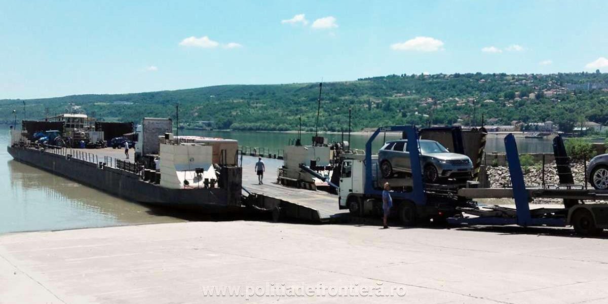 Dunărea a blocat bacul Călărași – Ostrov