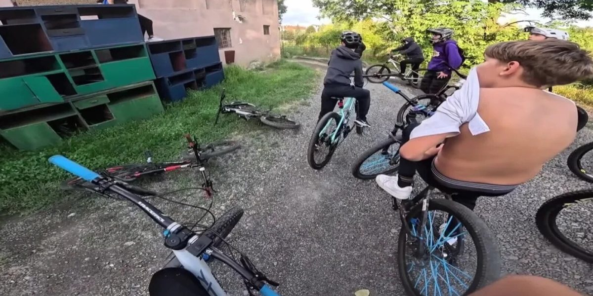 PitiGoi în Reghin: Mini-bicicliști, un scandal de proporții în oraș
