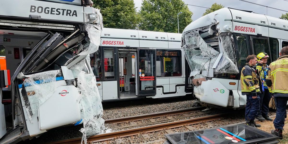 Două tramvaie s-au ciocnit în Germania. 25 de răniți, 10 în stare gravă
