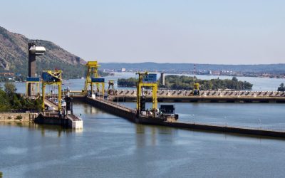 România, 19 GW instalați, produce doar 6,9 GW: Seceta expune criza energetică