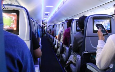 Glonț în Boeing 737, pasagerii evacuați de urgență