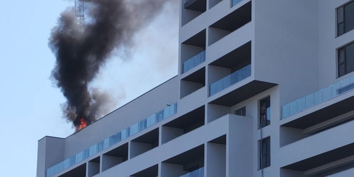 Incendiu violente în București! Martor: Arde lângă Dedeman Ghencea