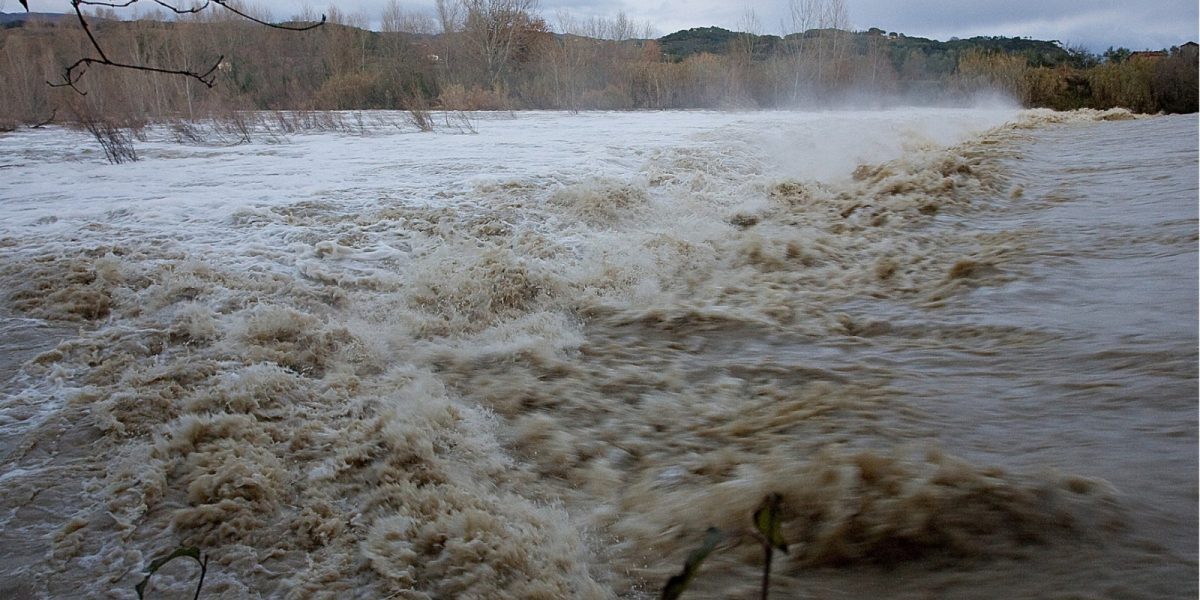 Viituri în 20 de județe: Cod galben de inundații