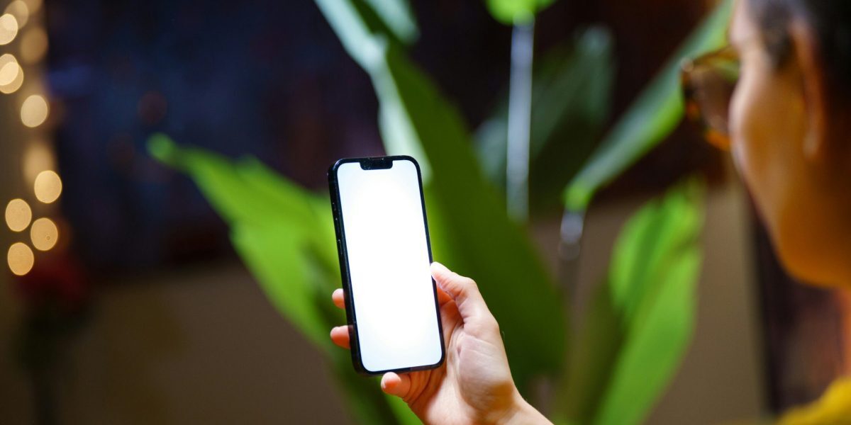 Smartphone-ul: 3 pași simpli să scapi de dependență