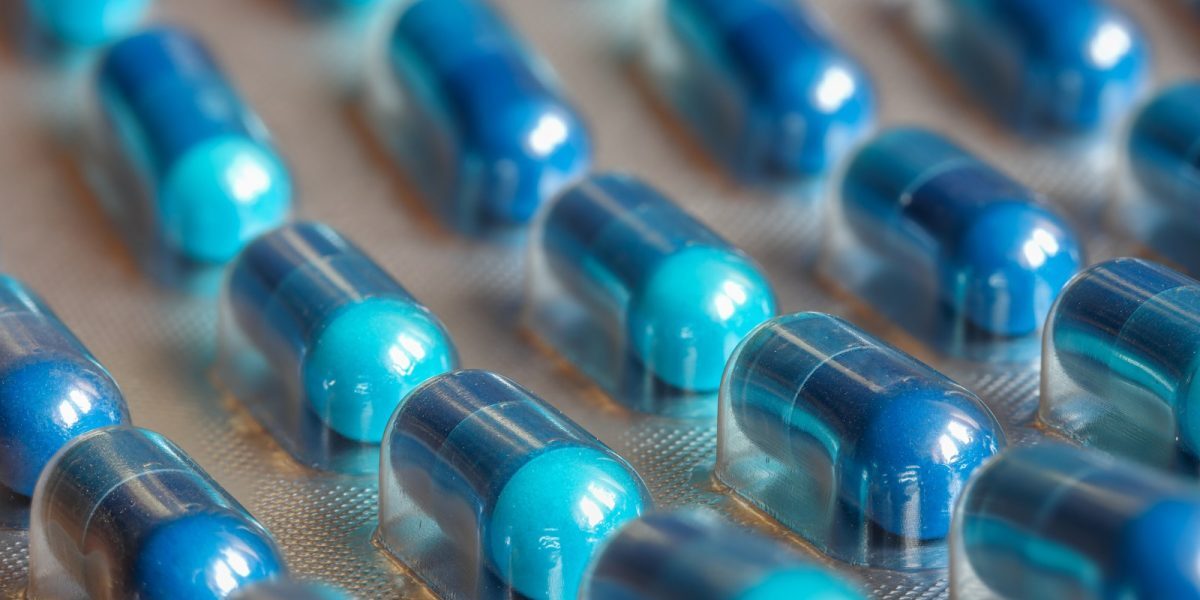 Medicamentele României, în pericol? Producătorii cer energie garantată
