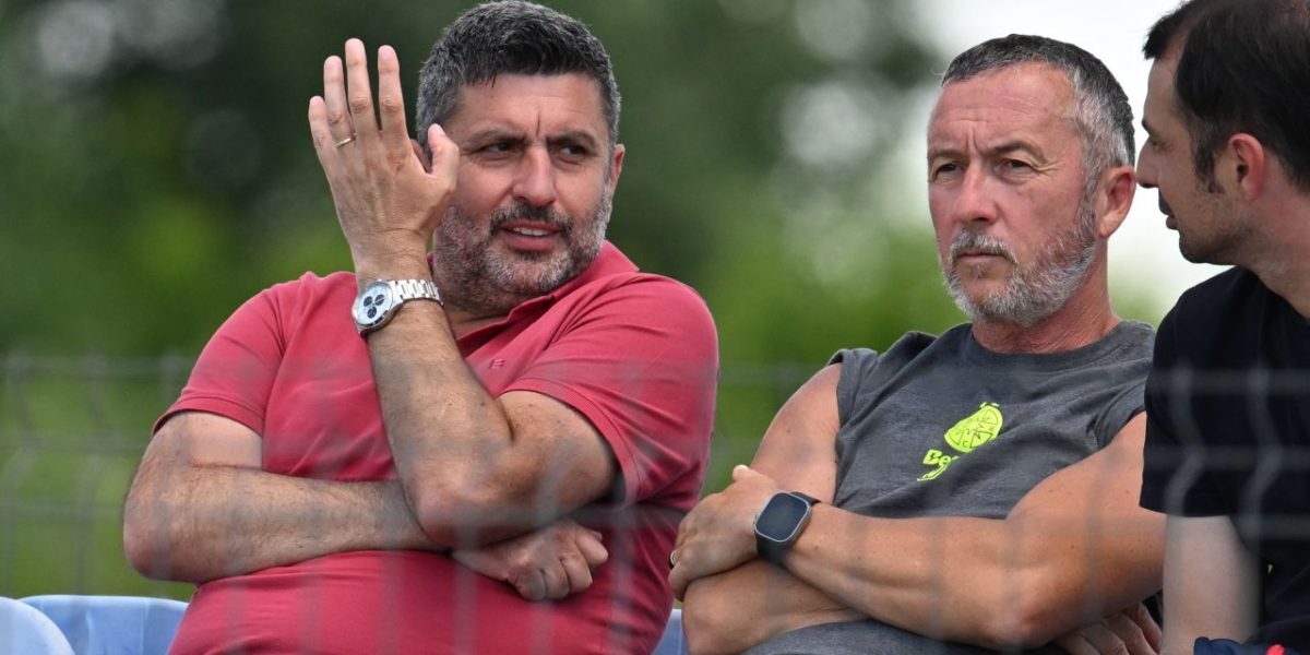 FCSB se mută! Roș-albaștrii joacă la Arad, terenul e perfect
