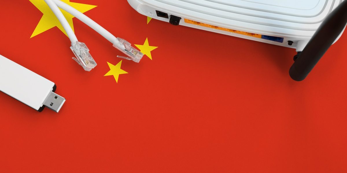 Routere chinezești cu „portiță” secretă, suspectate și în România