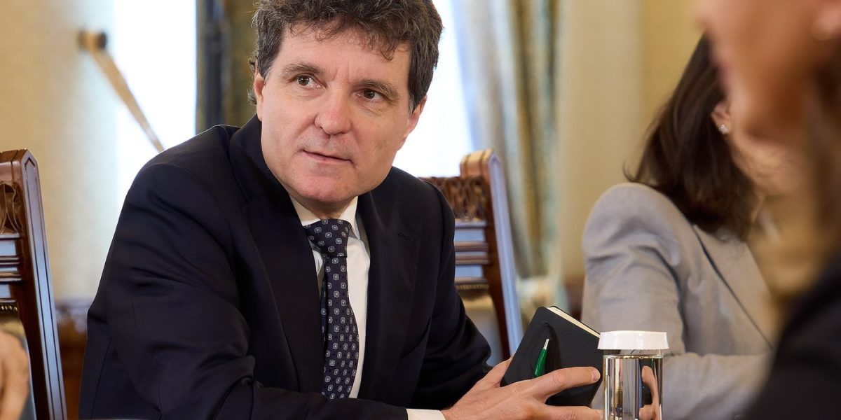 Nicosor Dan, lovitură la CCR: Atacă legea ANI