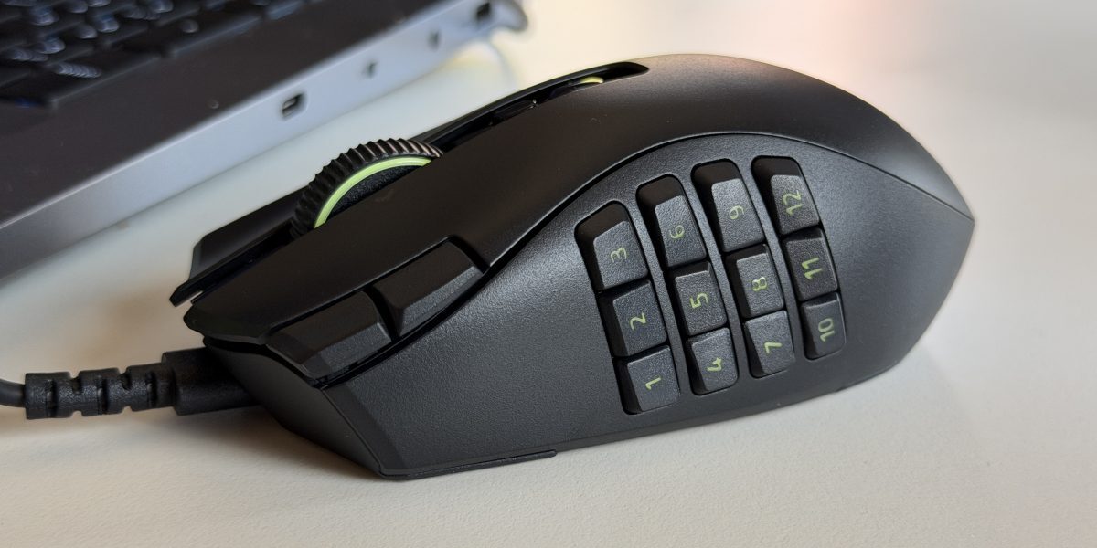 Razer Naga V3 Pro: 17 ani de evoluție în gaming, testat de Arena IT