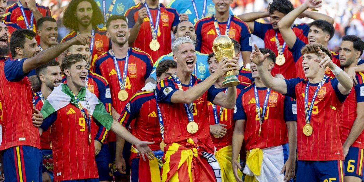 Spania triumfă la Mondial! Messi învins, atacant argentinian încolțit