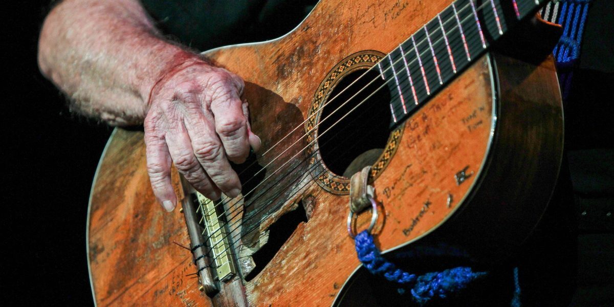 Istoria secretă a muzicii country: De la Africa la stele uitate
