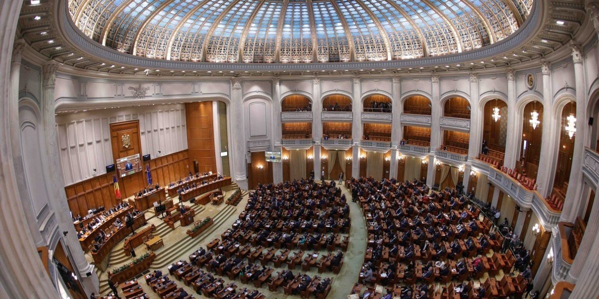 Dan cere Parlamentului 20 militari pentru operațiunea Ucraina