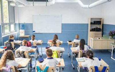 Bolojan: Educația, 2,5 mld euro investiți în noul an școlar