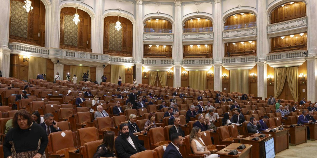 Expert Forum: Legea Partidelor riscă democrația și Constituția