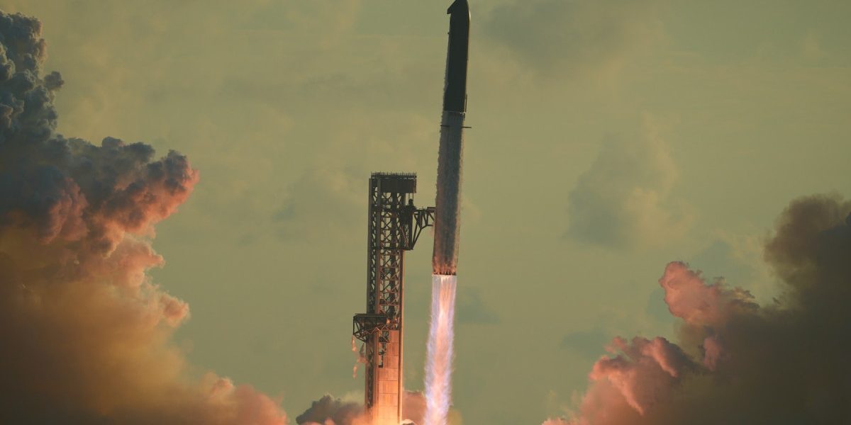 Starship, lună NASA: Motor defect amenință misiunea