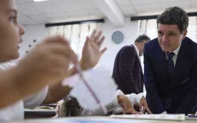 Președintele taie alte cheltuieli pentru „Masă Caldă”. Bursele sociale, în joc