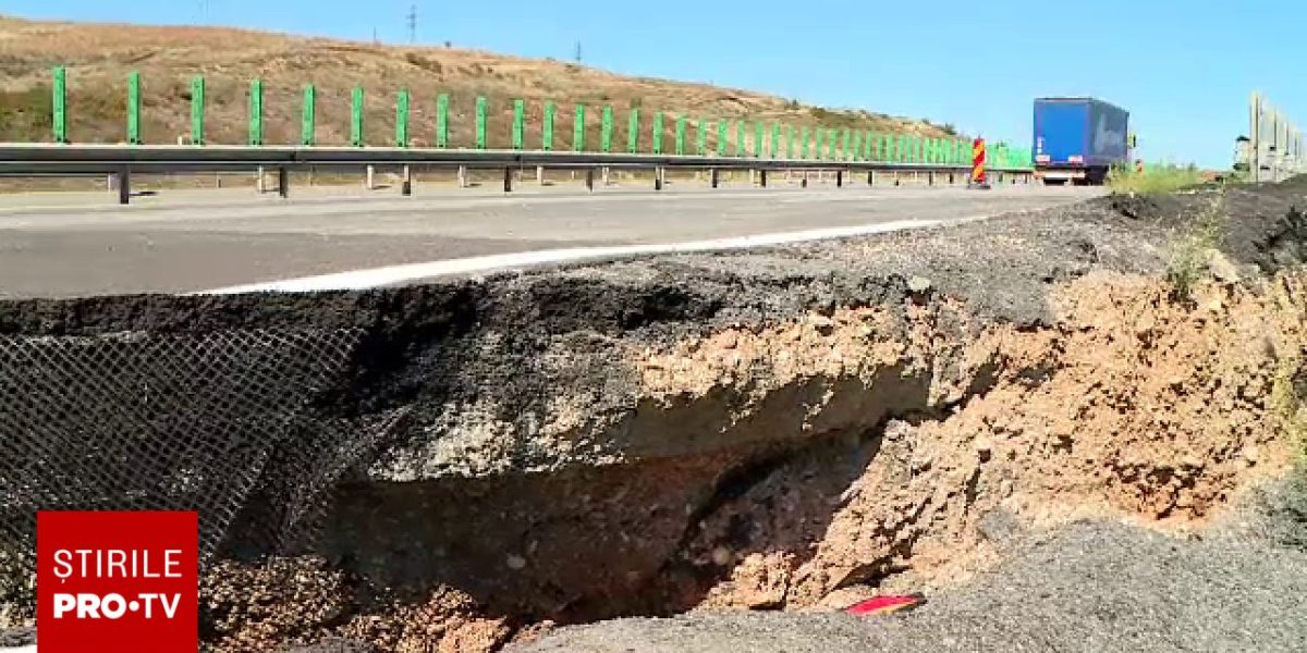 Autostrada „nouă” se surpă: Crater uriaș, reparații imposibile (69)