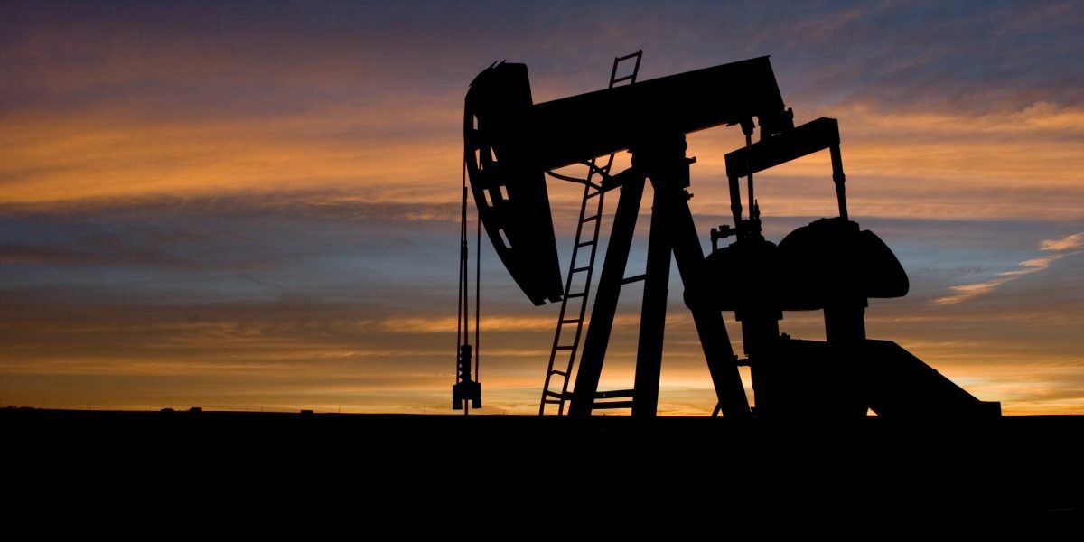Petrolul trece de 100$: Piața așteaptă următorul cutremur