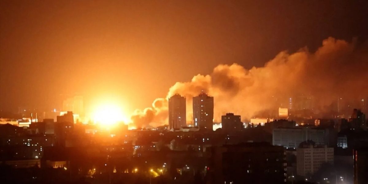 Kiev, atacat cu explozii puternice dimineața devreme