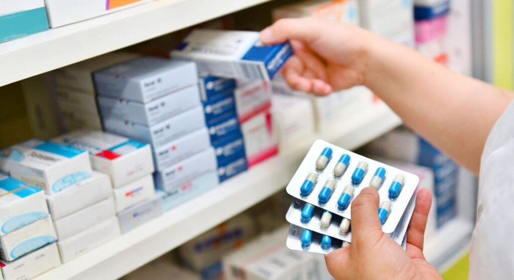 Pensionari, atenție la medicamente! Risc de Urgențe și spitale pline