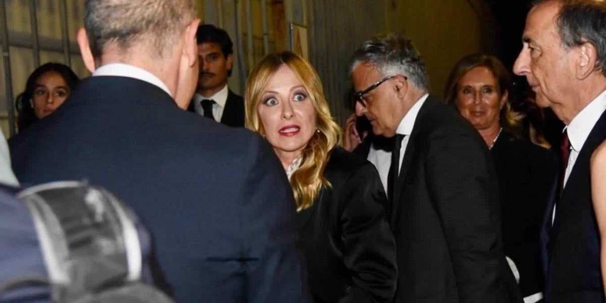 Meloni, lux și scandal la Milano. Renzi o atacă dur