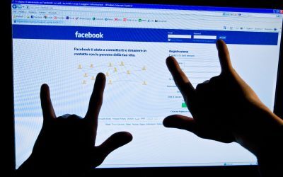 Facebook: Găsești Rapid postările vechi, scapă de scroll