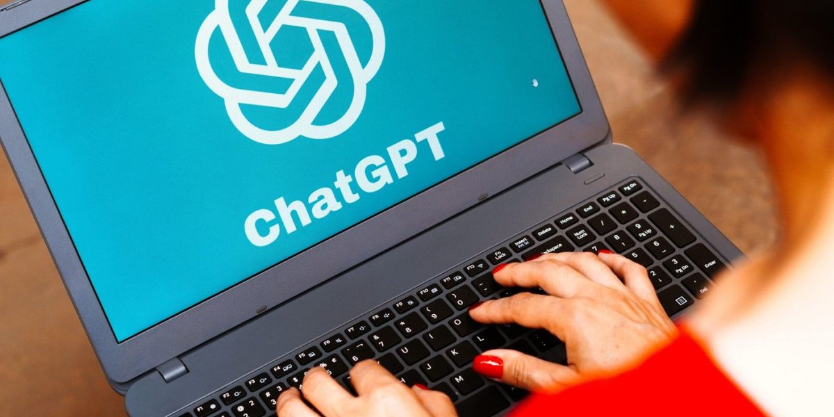 UE: ChatGPT va marca textele pentru a fi depistat