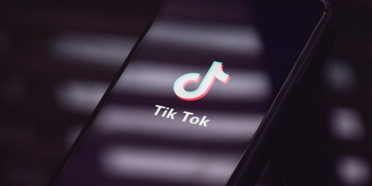 România dă Bruxelles-ului date secrete despre TikTok și alegerile din 2024