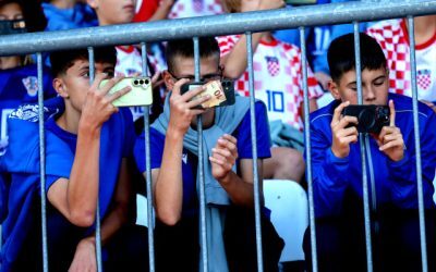 6000 de copii, martorii unui dezastru la meciul României