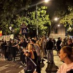 Georgescu, miting la Arest: 200 susținători, lozinci cunoscute
