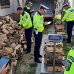 Polițiștii din Satu Mare cântăresc zilnic lemnele de foc