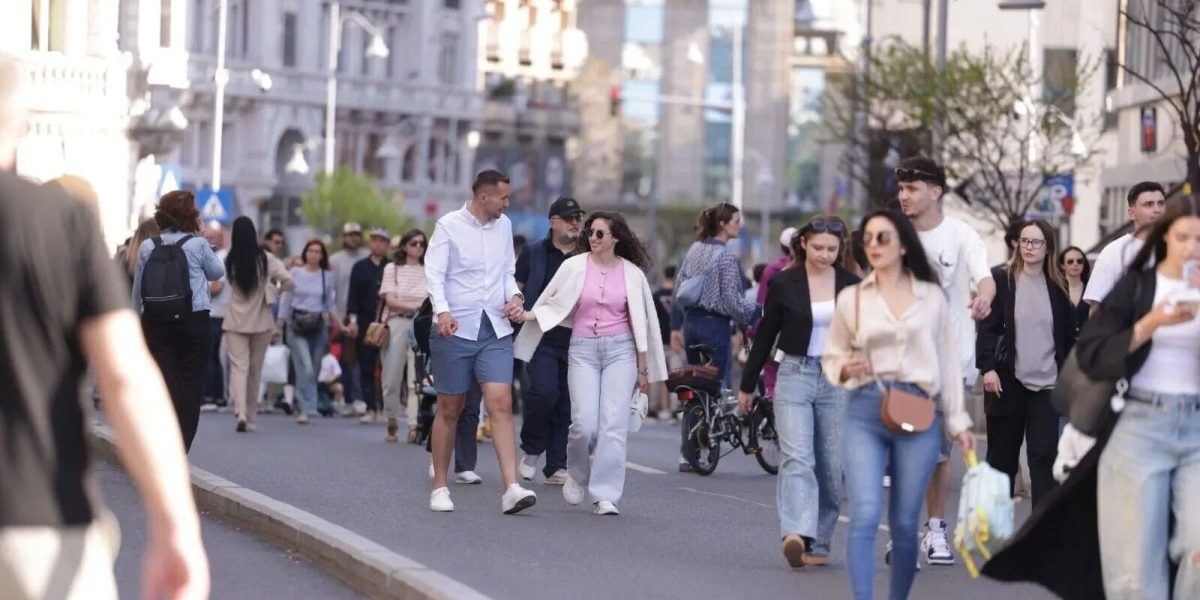 Străzi Deschise pe Victoriei: Artă, parade și tururi ghidate